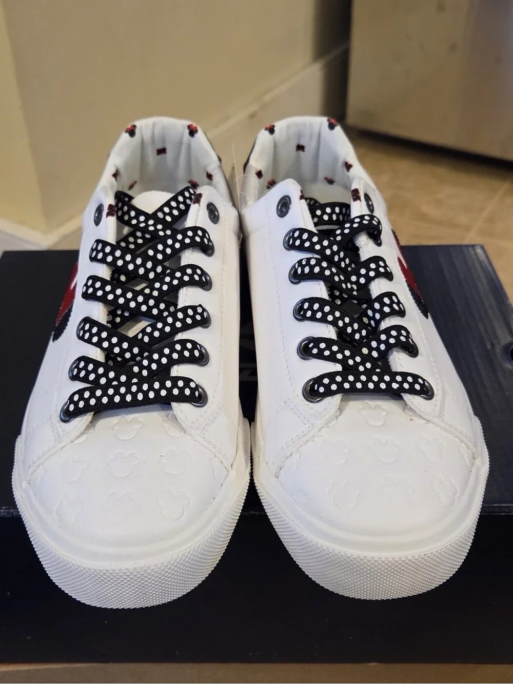 Kids White Casual Sneakers with Black Polka Dot Laces